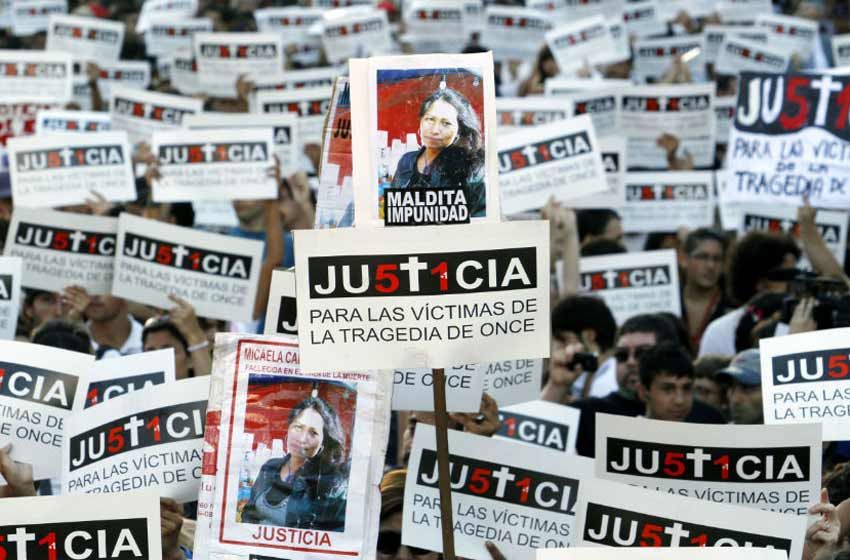 «No podemos seguir negando la corrupción frente a la Tragedia de Once»
