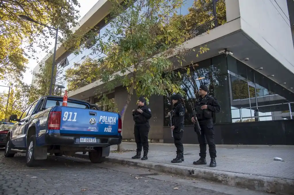 Los Monos convocaron a un narco santafesino para “pilotear” sicarios de la banda