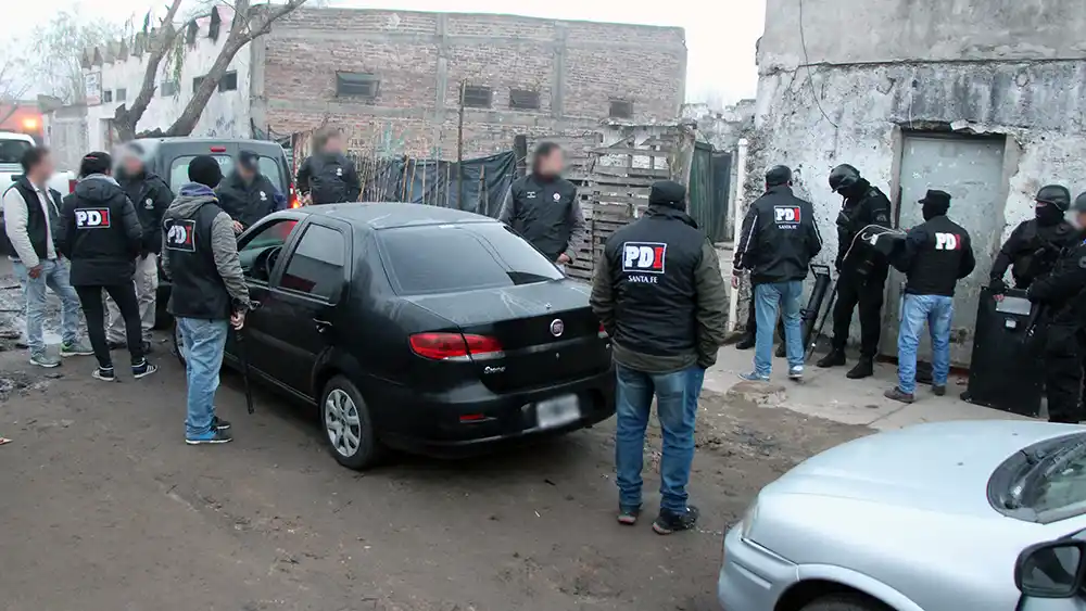 Siete allanamientos en barrio San Lorenzo