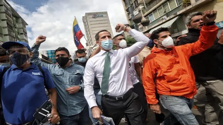 Reuters: en la oposición evalúan la disminución del número de colaboradores de Juan Guaidó