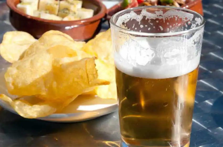 Qué es el «druncheo», la propuesta de los bares rosarinos por las restricciones horarias