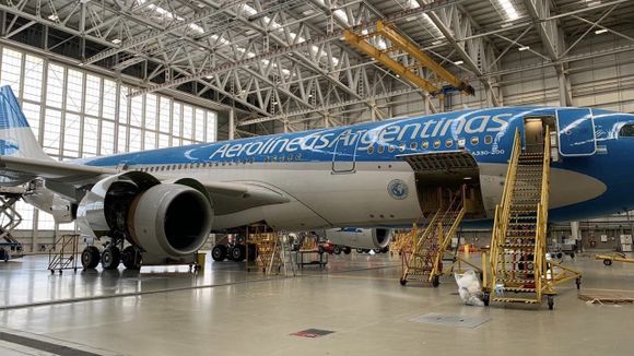 Parte el inédito vuelo de Aerolíneas a China para traer 13 toneladas de insumos sanitarios para la Provincia