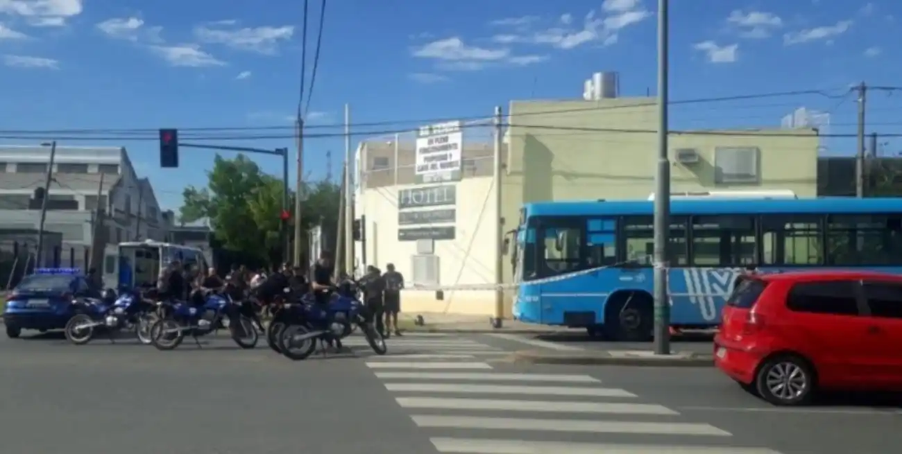 Escena del crimen en Eva Perón y Cullen.