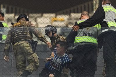 Copa Sudamericana: hinchas de Godoy Cruz recibieron una brutal golpiza de la policía brasileña