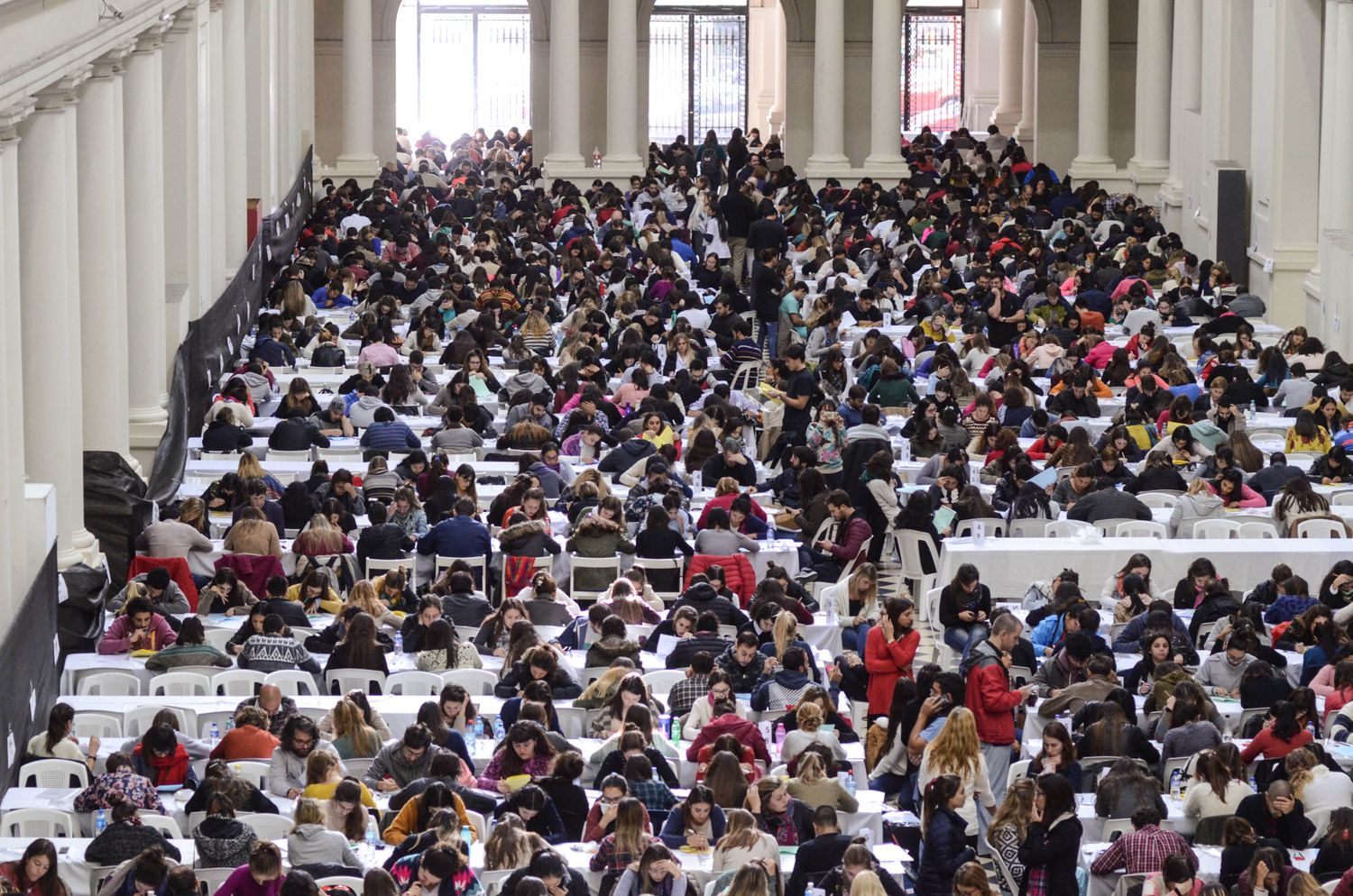 Más de 3800 jóvenes rindieron el examen para ser residentes en hospitales de la provincia