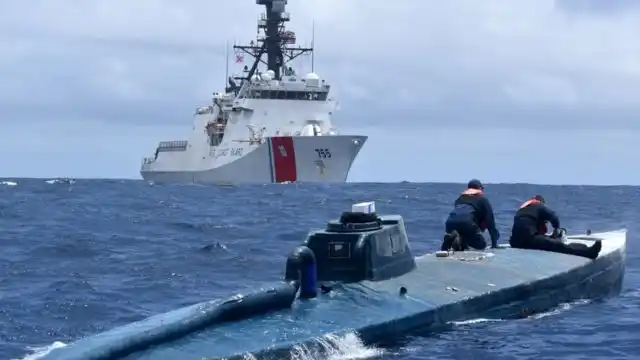 Interceptan narcosubmarino de las Farc con 3 toneladas de cocaína