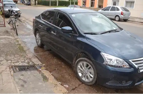 Ciclista debió ser hospitalizada tras protagonizar un choque