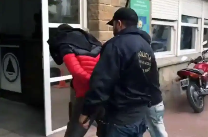 Detuvieron a dos integrantes de la banda que asaltó 11 comercios