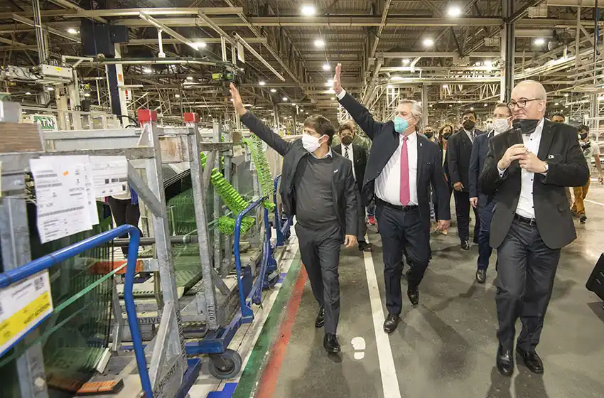 Kicillof: “En la Provincia es prioritario poner en marcha el aparato productivo”