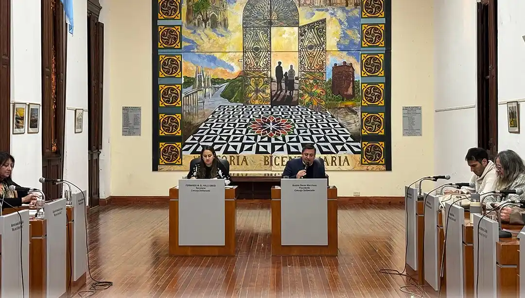 Victoria: Oposición y Ejecutivo cruzan posturas sobre ajustar haberes políticos — ¿Congelamiento o reducción?