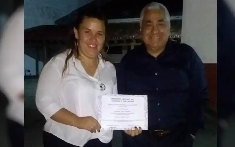 Egresados 2021: Celeste Sanduende egresó de la escuela 6