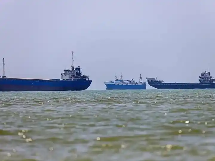 Irán volvió a cerrar Ormuz por los ataques en Líbano y acusó a EE. UU. de “romper el pacto”