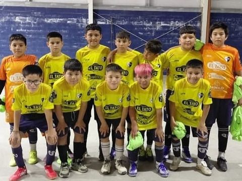 Sportivo , el gran ganador de la primera jornada del torneo juvenil liguista de Futsal.Foto:LRF