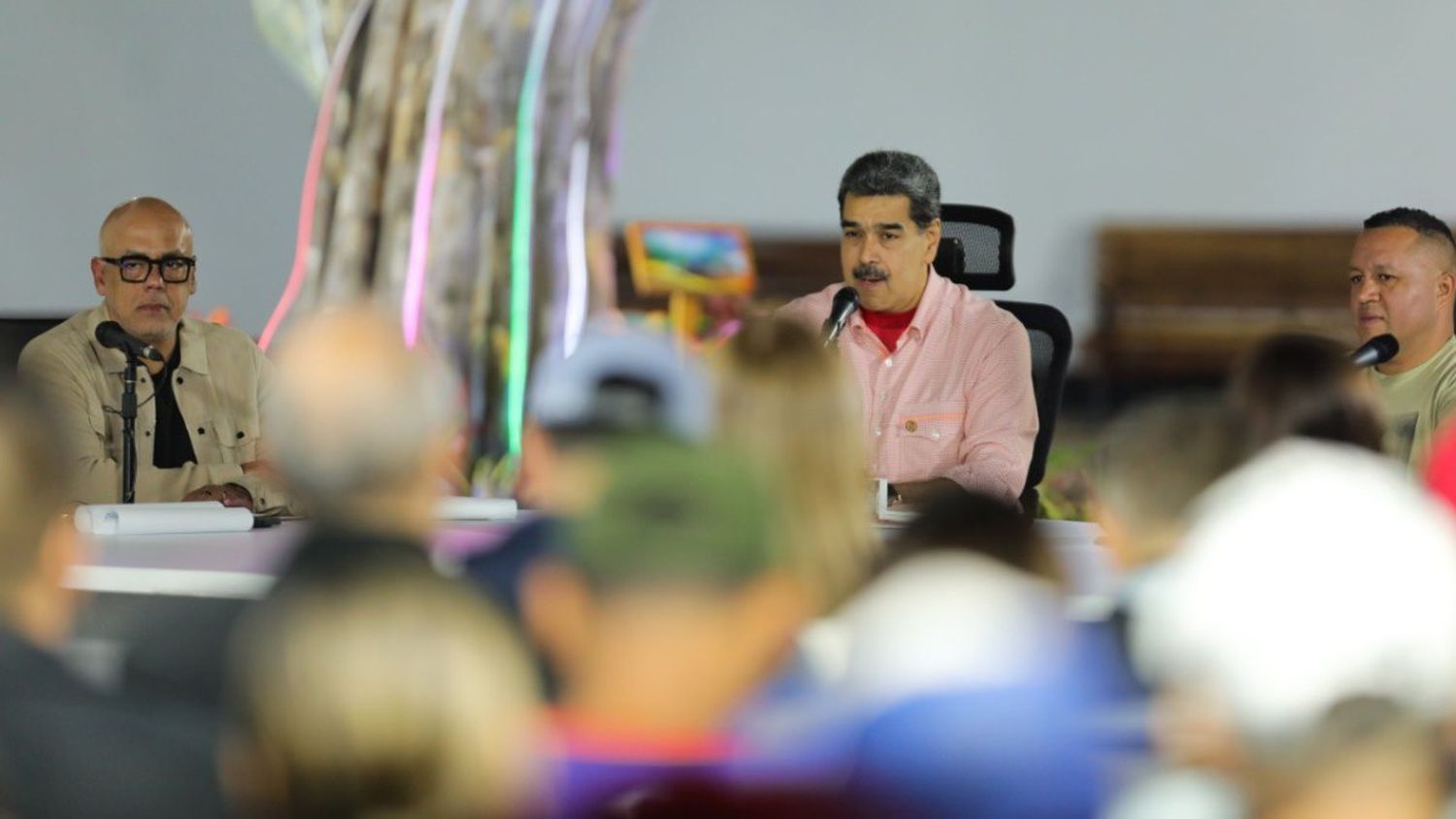 Maduro en mensaje indirecto a Petro: «El que hable o se meta contra Venezuela se secará»