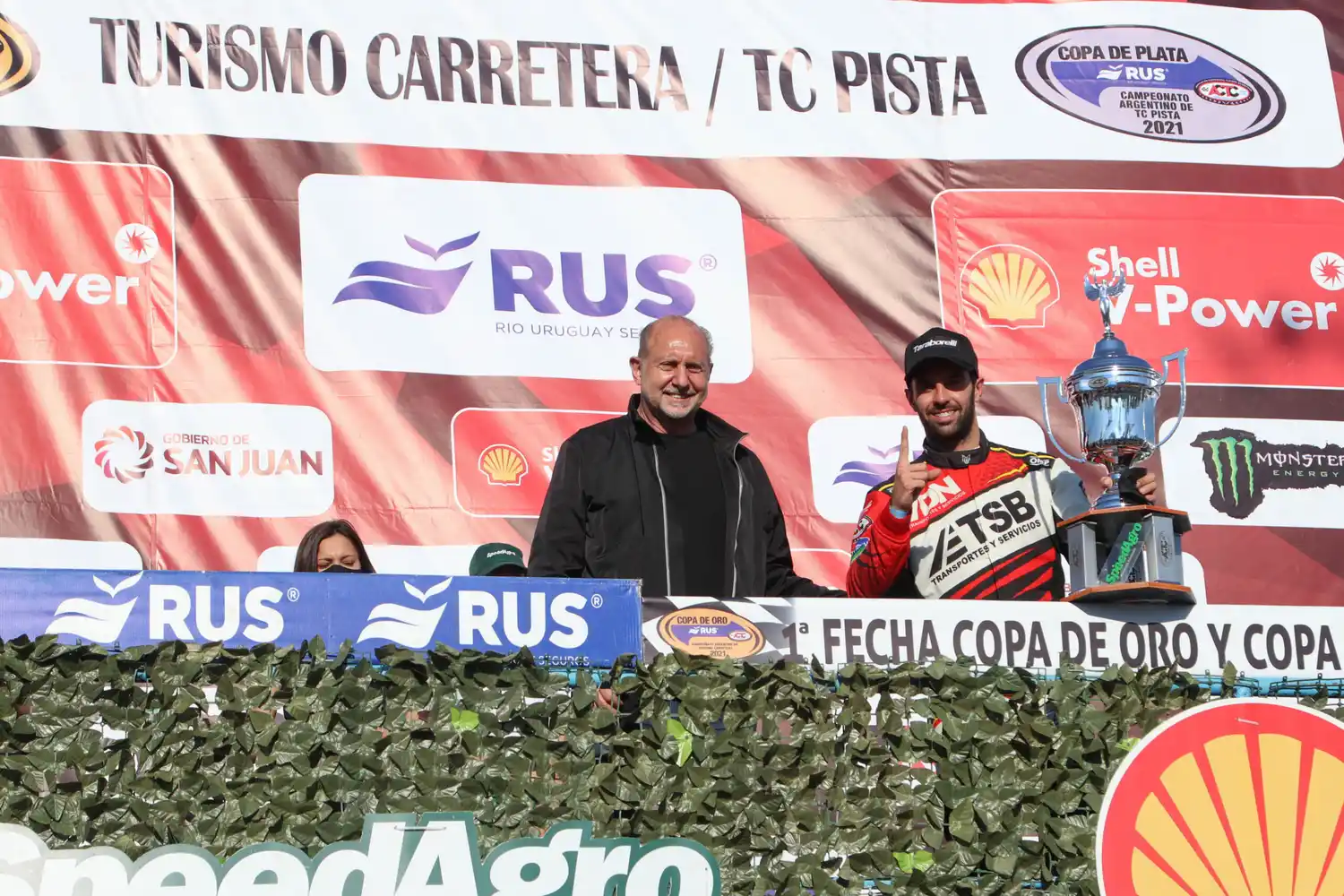 Autódromo de Rafaela: Perotti participó del regreso del Turismo Carretera
