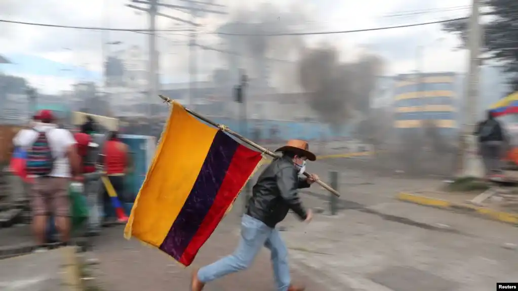 Bachelet llama al diálogo para prevenir más conflictos en Ecuador