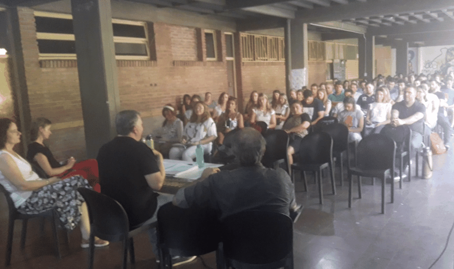 Comenzaron las reuniones de directivos, docentes y padres previo al inicio de clases en la Técnica