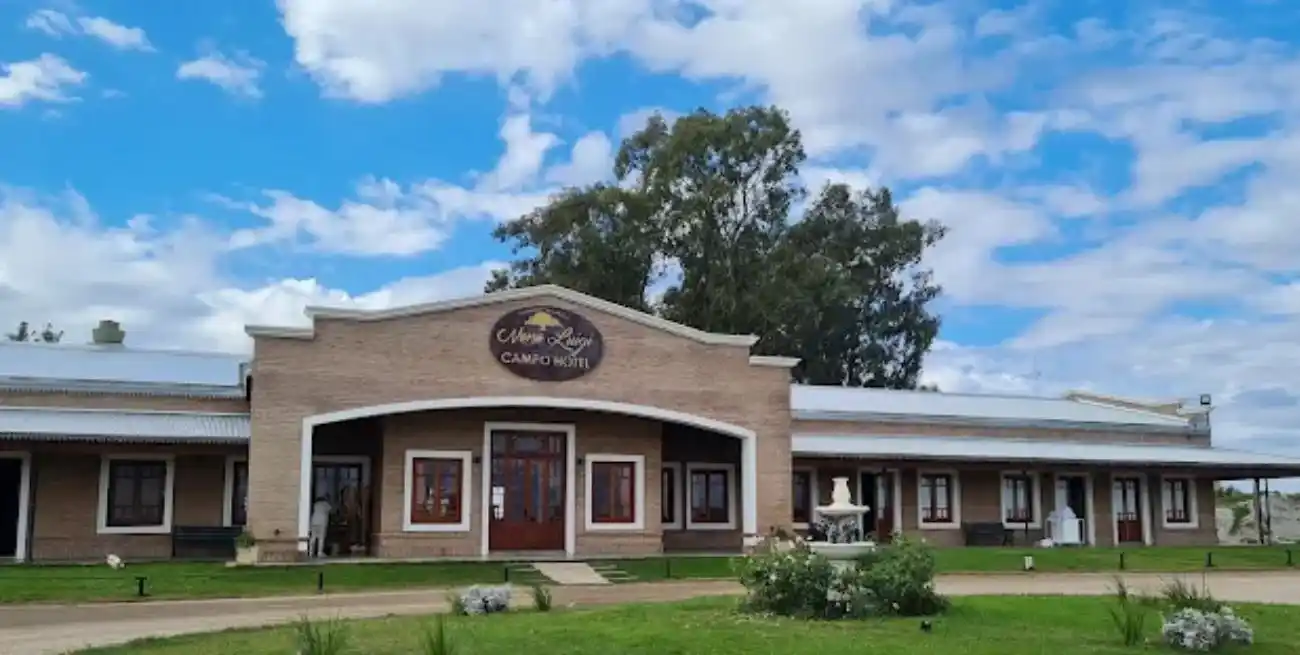 El hecho ocurrió en elEl hecho ocurrió en el Hotel Nono Luigi, donde la familia se hospedaba para recibir el Año Nuevo., donde la familia se hospedaba para recibir el Año Nuevo.