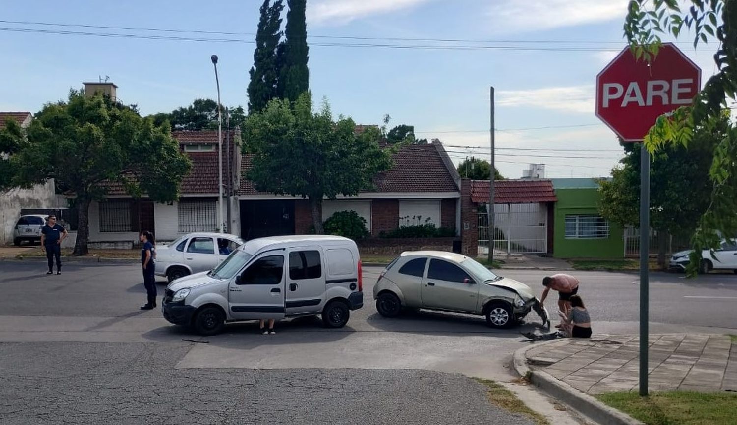 Una mujer fue hospitalizada tras un accidente en Juramento y Perón