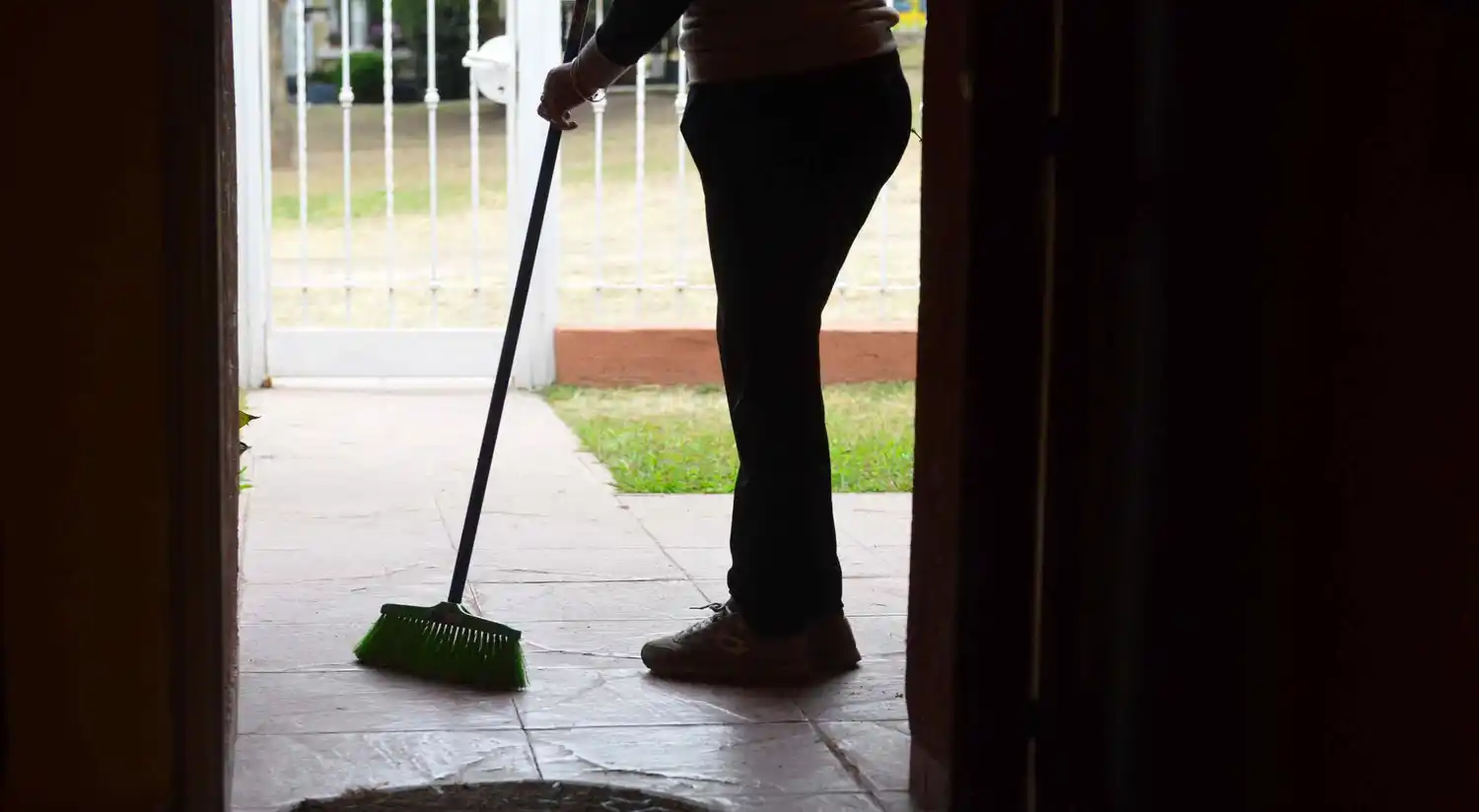 Habilitaron la actividad del personal de casas particulares en Entre Ríos