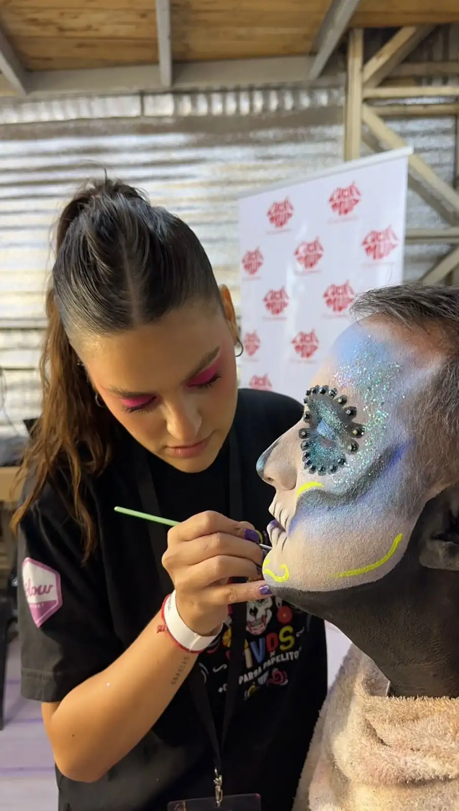 Luciana Gómez maquillaje Papelitos 2026 - 1