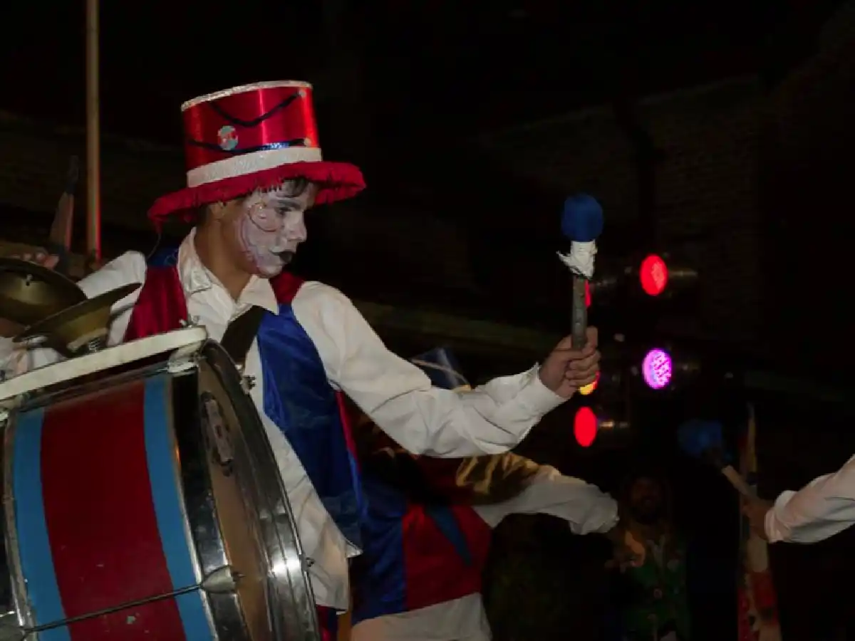 Los “Innombrables del Parque”  celebran sus tres años con  un gran “cumple corso”