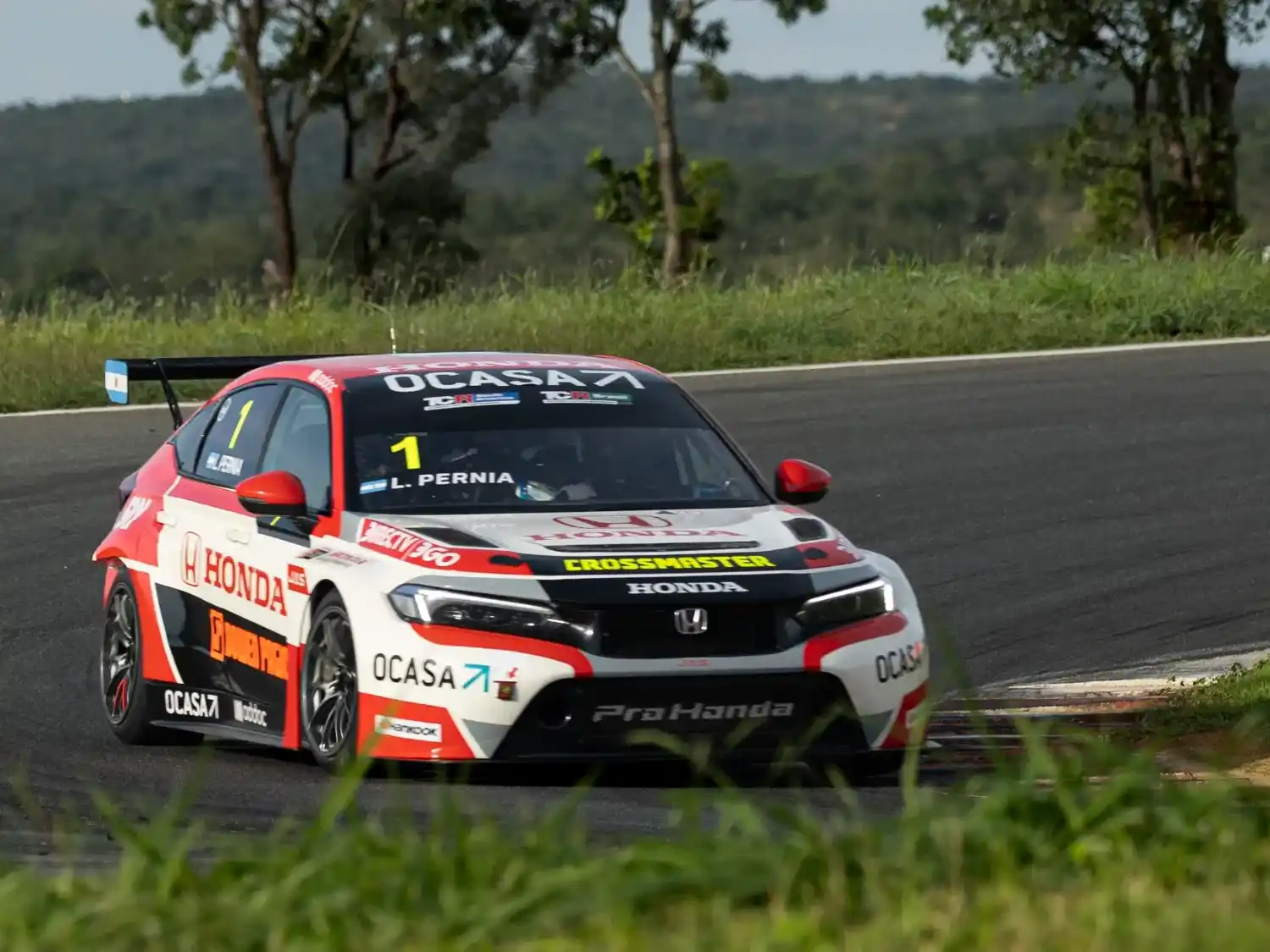 Leonel Pernía buscará la victoria hoy junto a Santero.