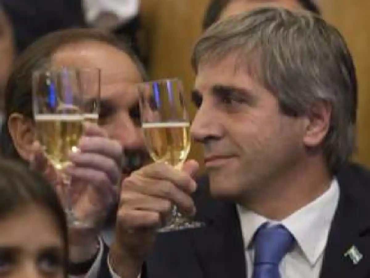 El Gobierno profundiza su política de endeudamiento 