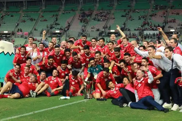 Independiente conquistó su primera Suruga Bank