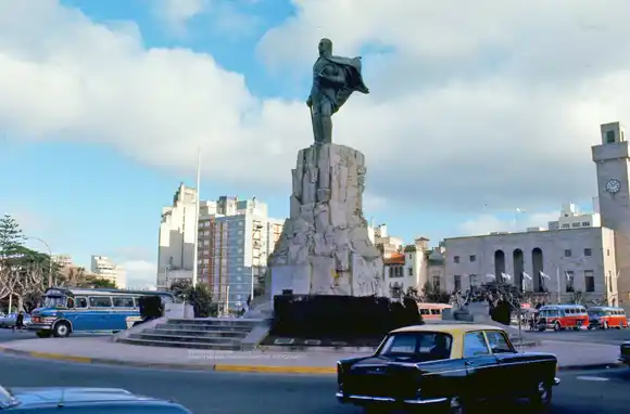 Las históricas imágenes de un fotógrafo japonés en Mar del Plata