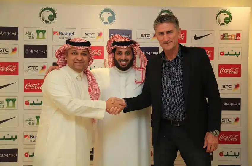 El Patón llegó antes a Rusia