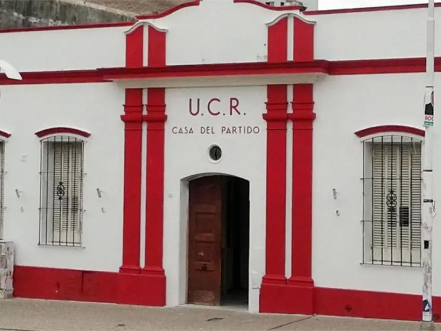 Criticaron que la posición de los senadores de la UCR “representa una claudicación inédita”