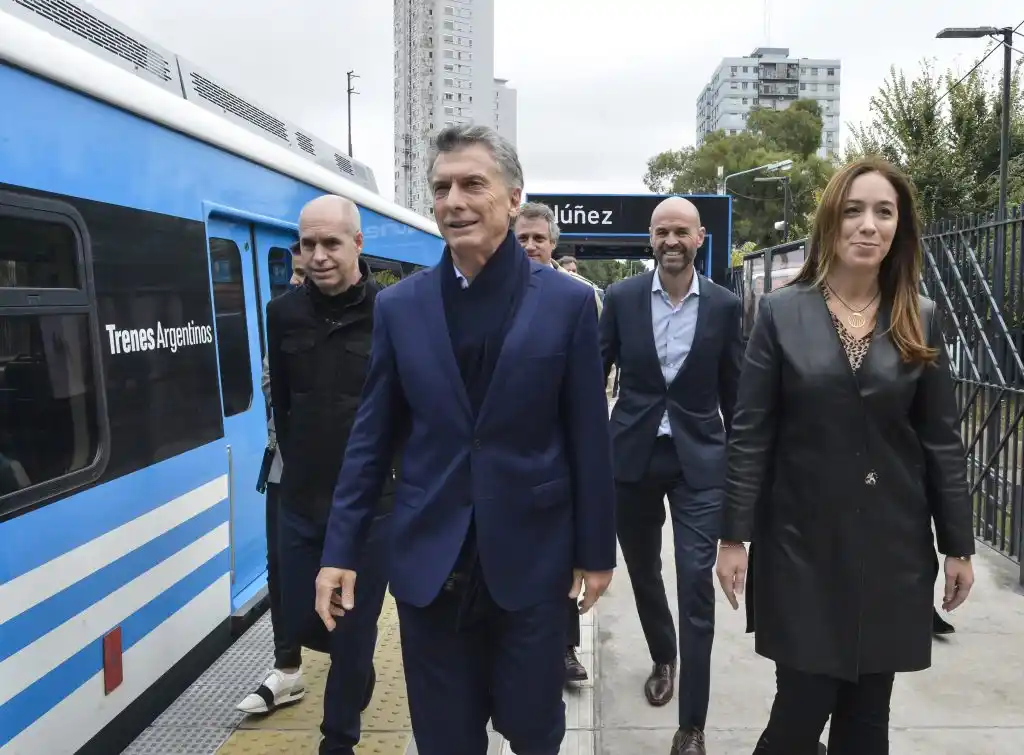 El Presidente insistió en seguir el rumbo, en una inauguración