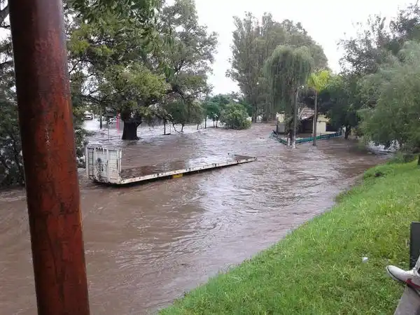 Temporal en Córdoba: Al menos 5 muertos, 3 desaparecidos y 400 evacuados