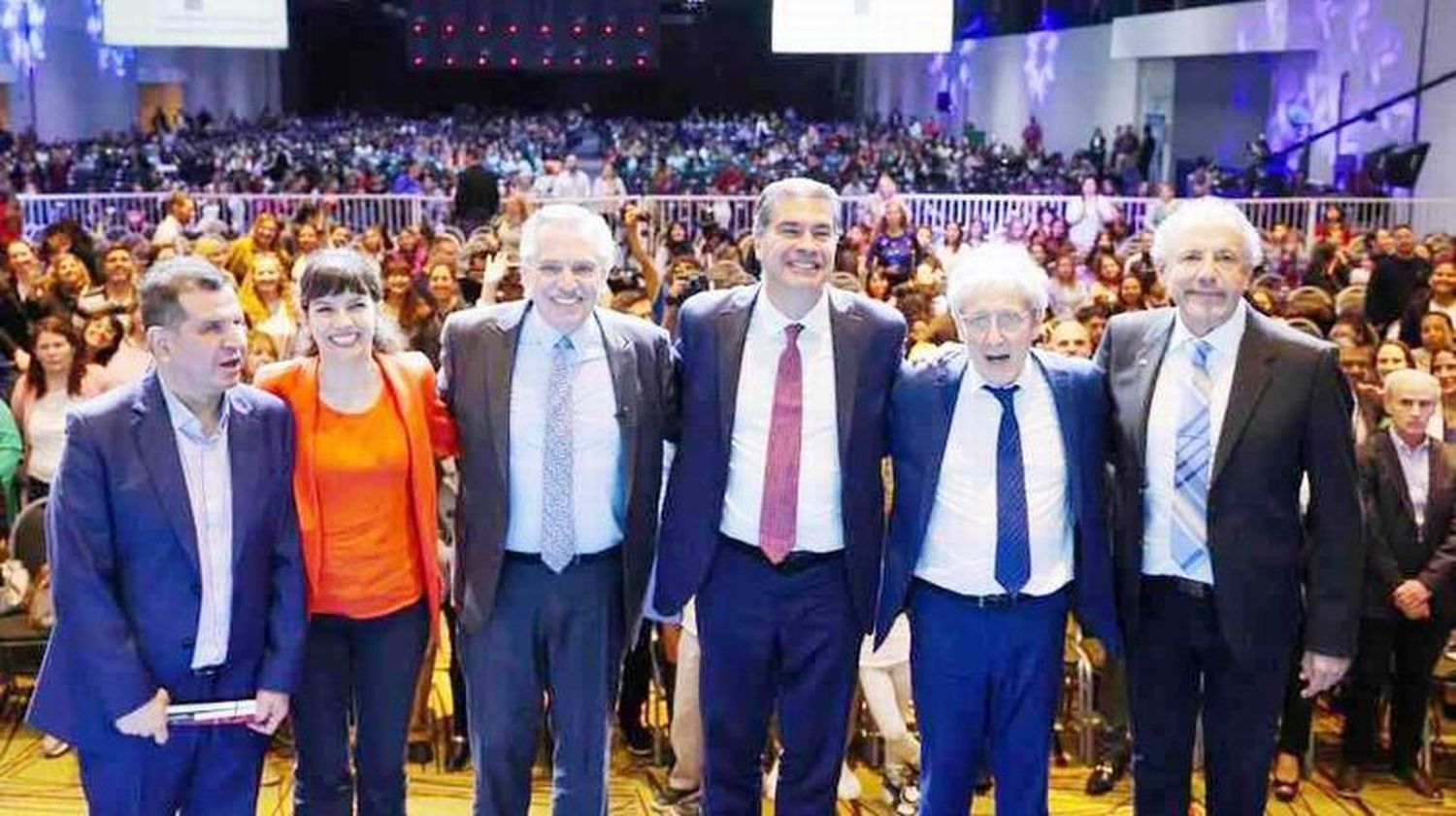 El presidente Alberto Fernández llegó al 
Chaco a respaldar la reelección de Capitanich