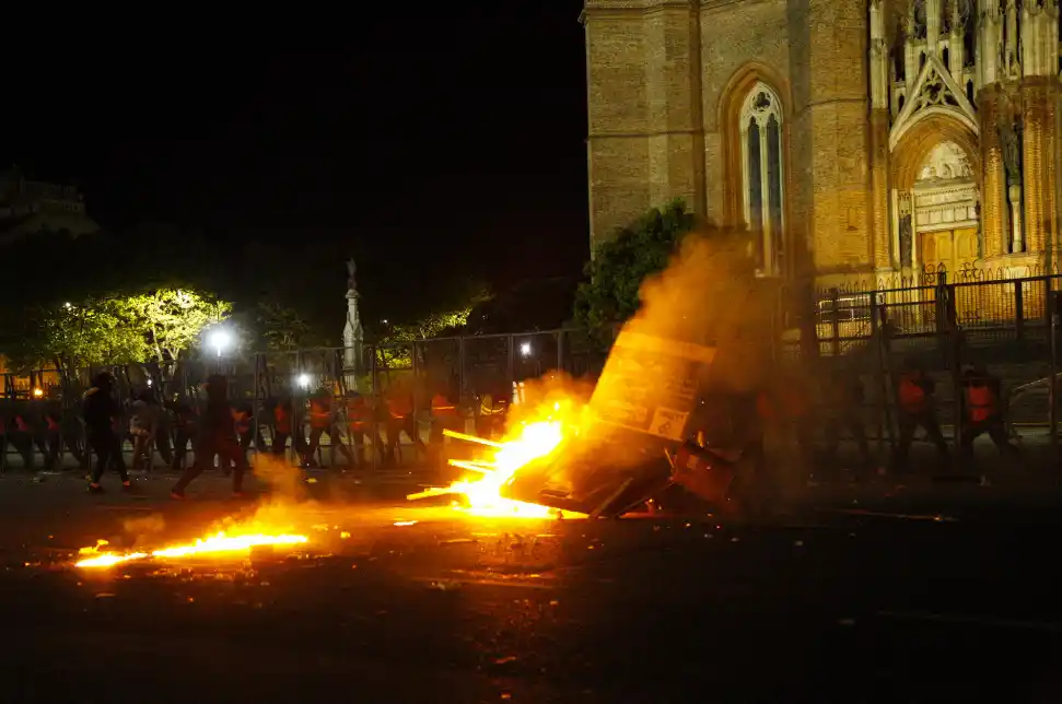 Pese a destrozos y heridas, para arzobispo de La Plata el Encuentro de Mujeres fue "más pacífico que los anteriores"