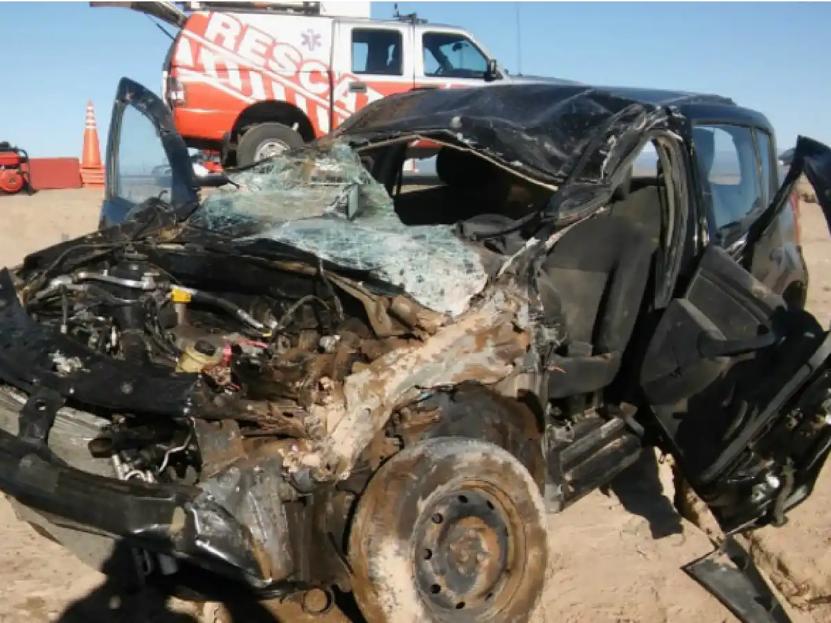 Una mujer volcó su auto y murió en la ruta 36