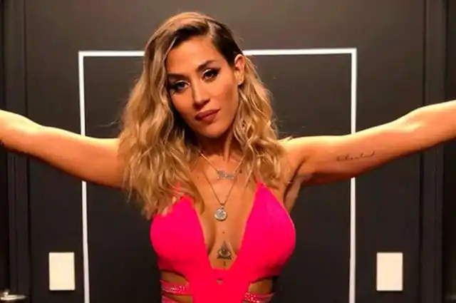 Jimena Barón denunció por Twitter que una ambulancia la chocó y huyó
