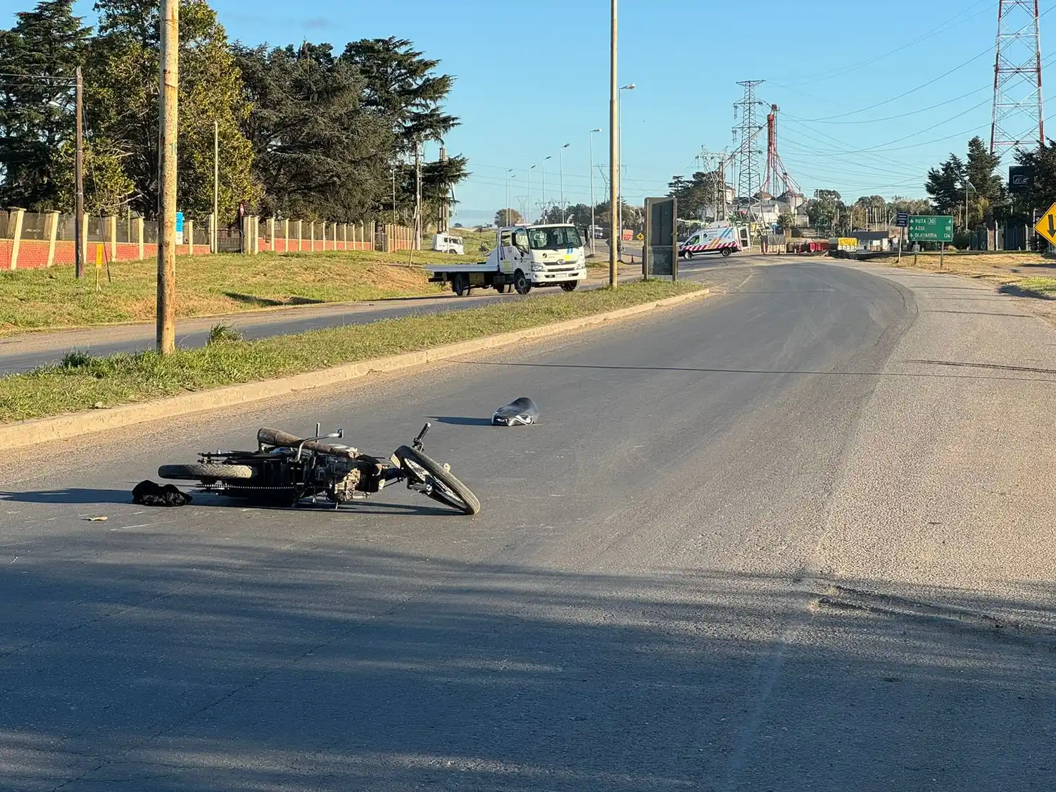 El siniestro vial se registró el sábado por la mañana sobre la Ruta Nacional 226 y la rotonda de Aeronáutica Argentina.