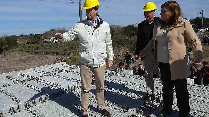 Bordet recorrió obras estratégicas para el desarrollo del centro norte entrerriano