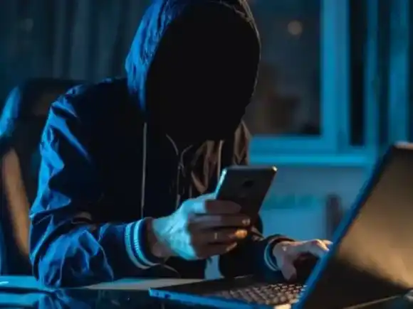 Allanaron la casa del jugador de Unión Cristian Tarragona por una causa internacional de pornografía infantil