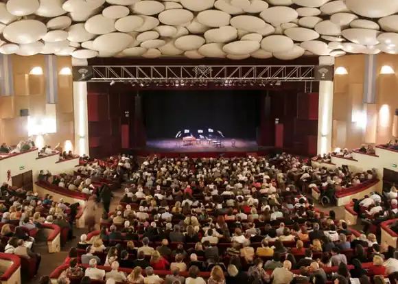 El Teatro Auditorium festeja sus 80 años en una noche especial