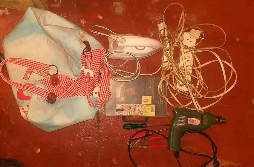 Escaló un paredón, forzó una ventana y tenía preparado elementos para llevarse: la policía lo detuvo