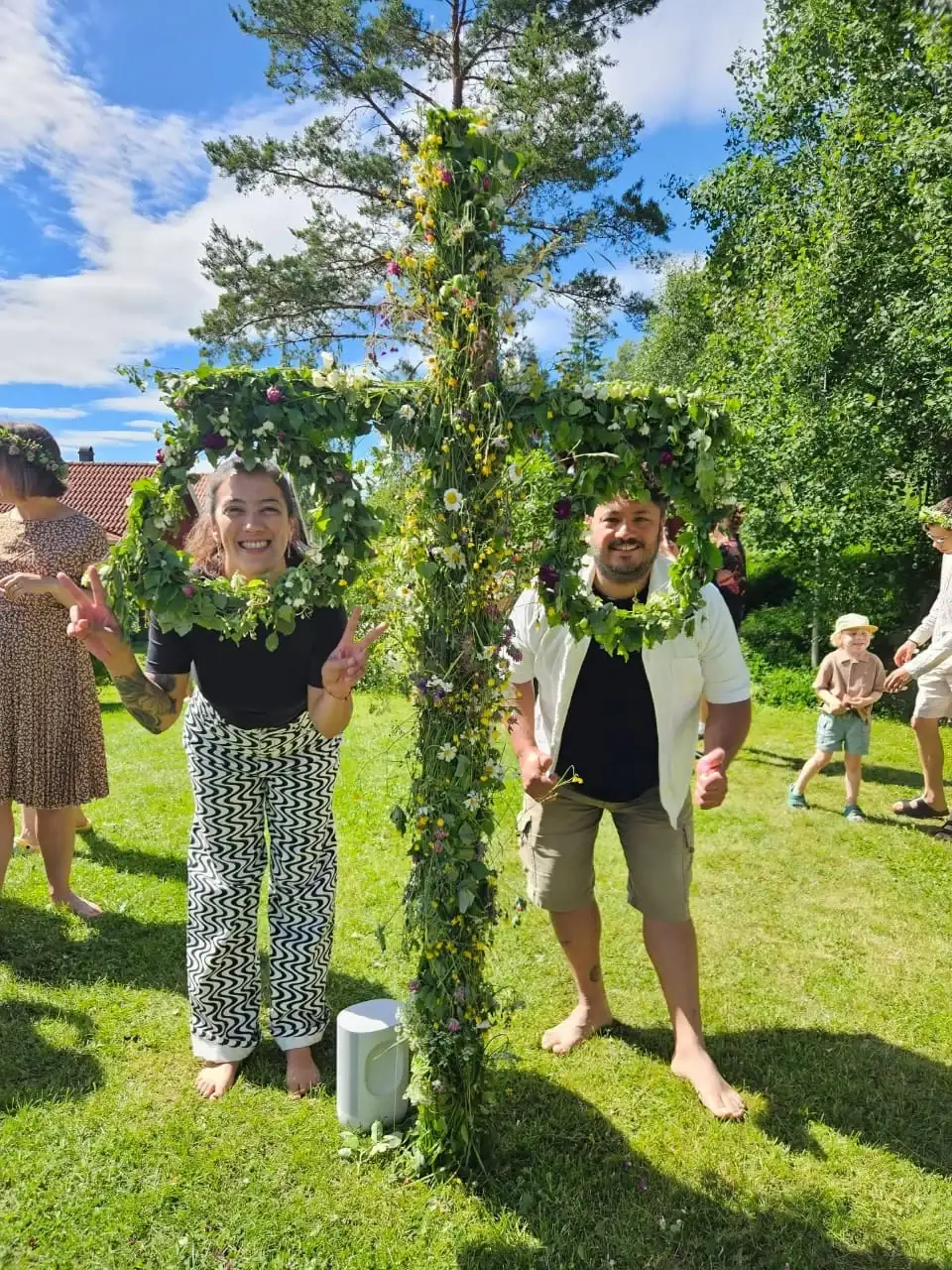 Belén y Esteban en Fiesta del Solsticio de Verano-