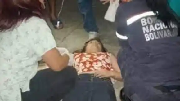 POR UN SELFIE CASI PIERDE LA VIDA: adolescente cayó por un barranco en el 23 de Enero