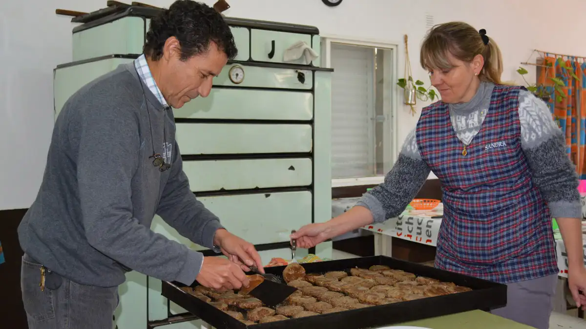 Se capacitó en manipulación de alimentos a personal de comedores del departamento Diamante