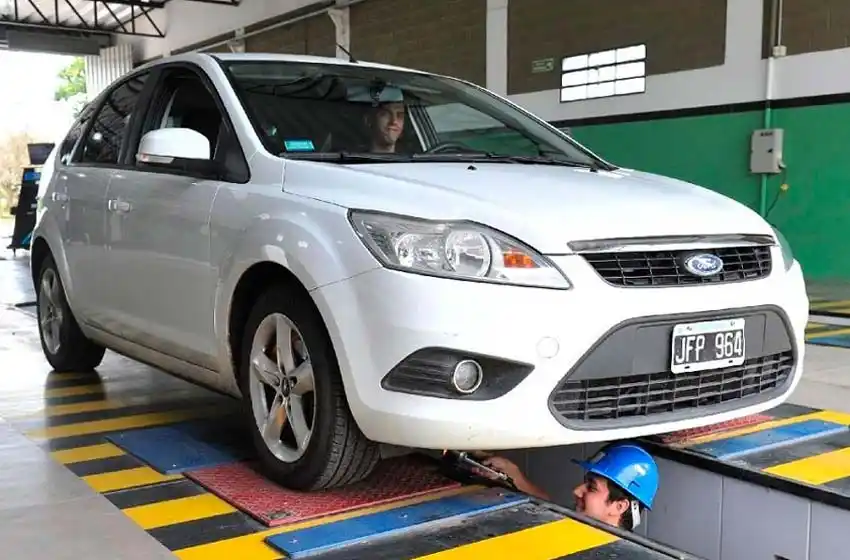 Manejar es más caro: el costo de la Revisión Técnica Vehicular Obligatoria subió de 13 a 21 mil pesos