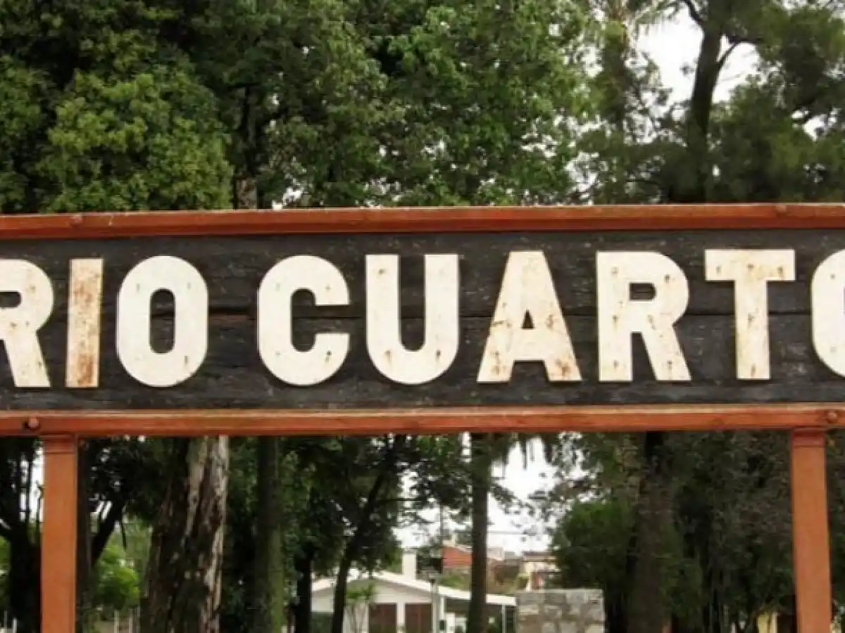 Violó y golpeó con una cadena a su hijastra: lo liberaron tras 8 meses preso