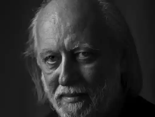 Escritor húngaro László Krasznahorkai gana el Premio Nobel de Literatura 2025