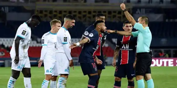 NEYMAR suspendido dos partidos por abofetear a defensa del Olympique